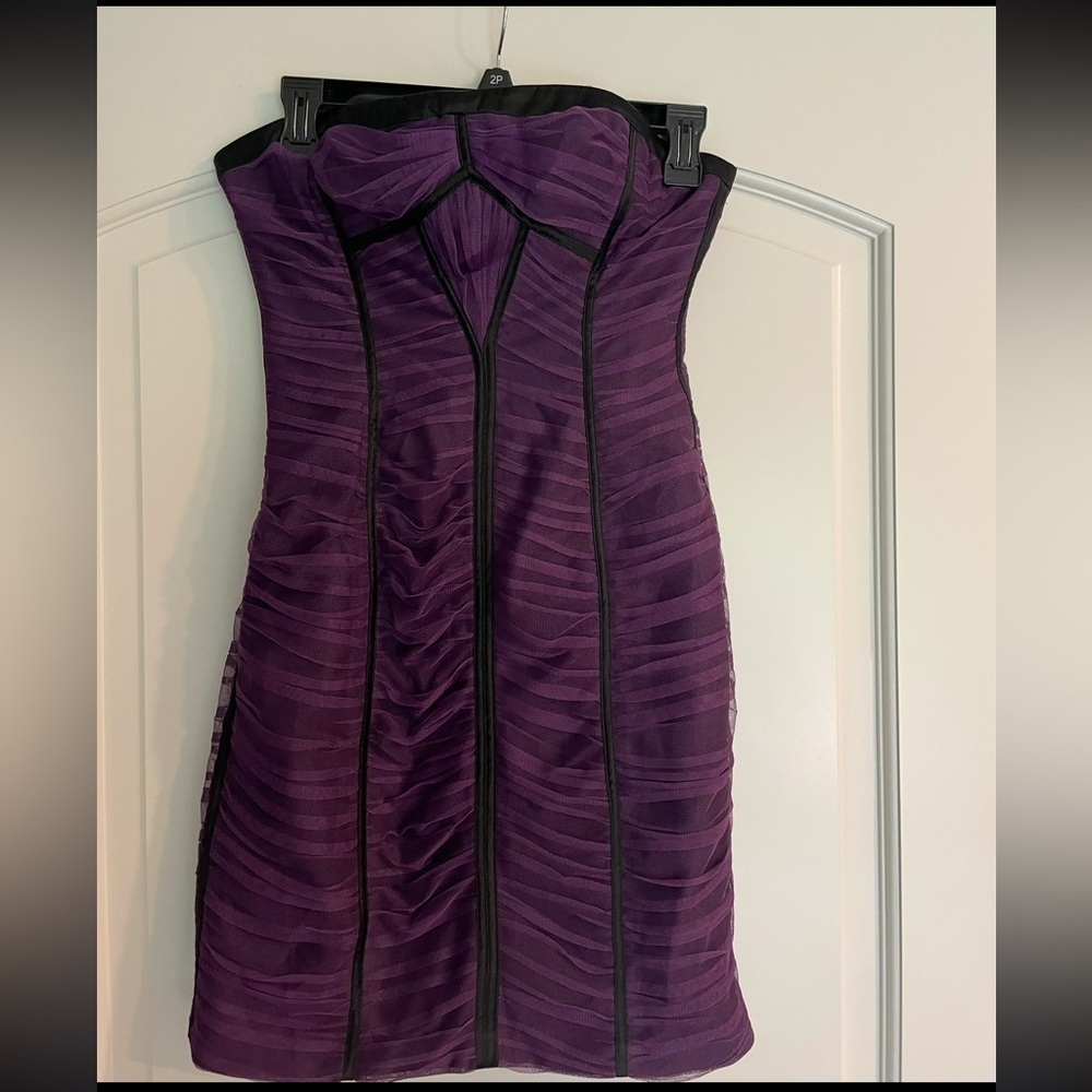 BCBGMaxAzria NWT Strapless Purple Ruched Cocktail Dress with Black Piping